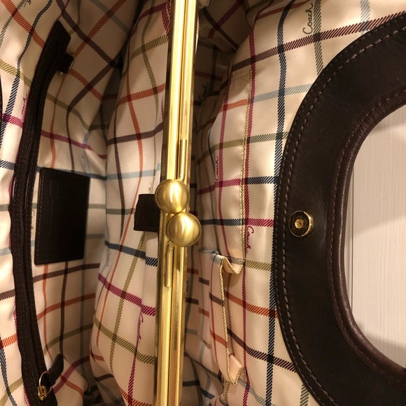 Beautiful Coach Bag - Picture 4 of 7